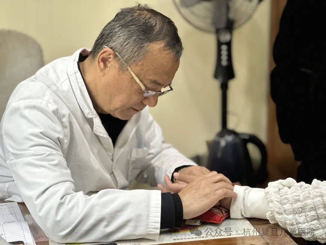 严志忠主任:"大骨龄也有春天",11岁孩子骨龄14岁,干预1月后长高1.5cm!