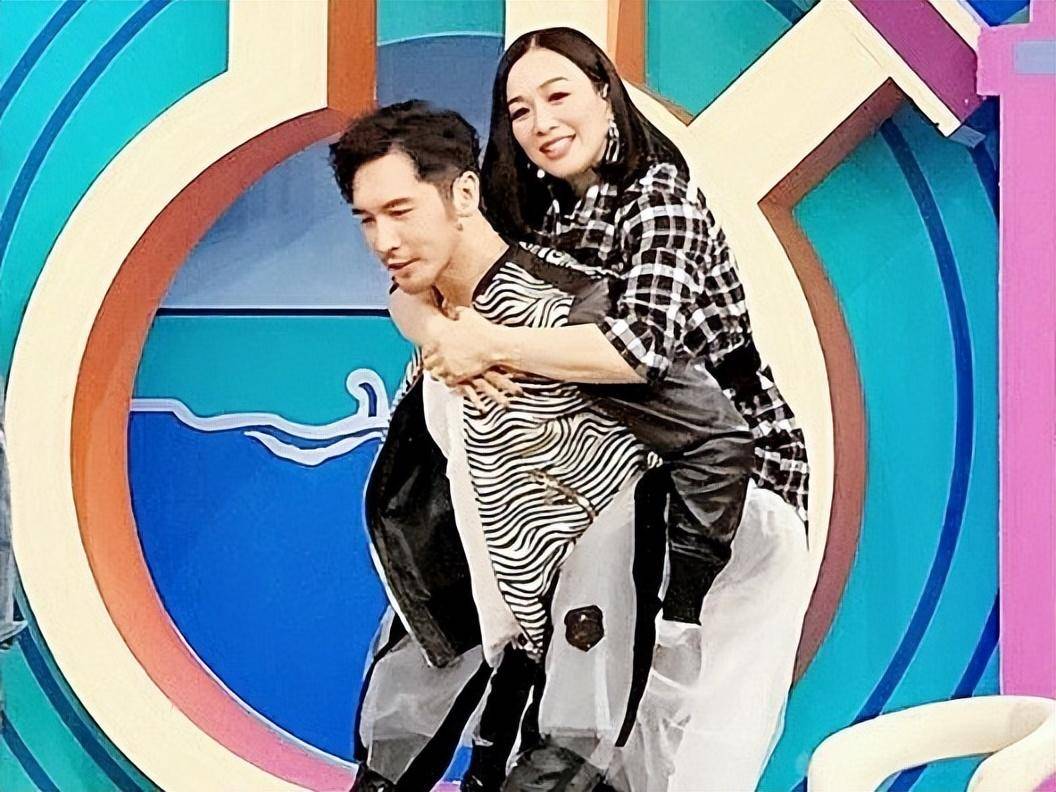 钟丽缇和前夫严铮:一见钟情结婚8年,生2个女儿,却以分手告终_婚姻