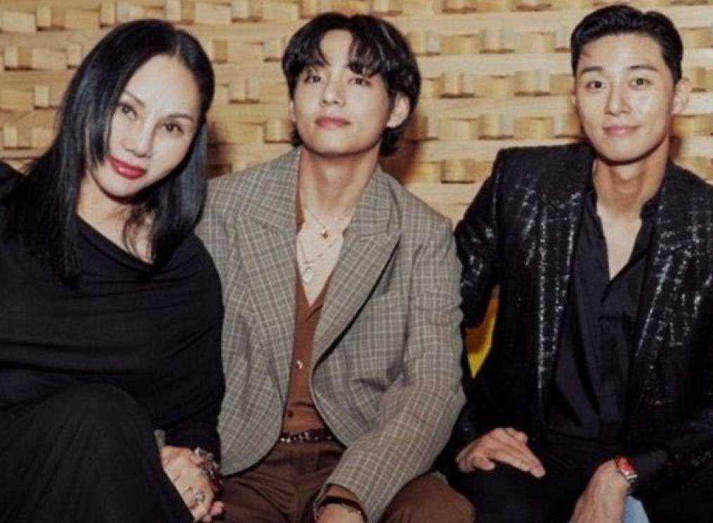 16岁成落魄千金,30岁嫁华裔食神,韩版"邓文迪"凭啥一路开挂_eva_chow