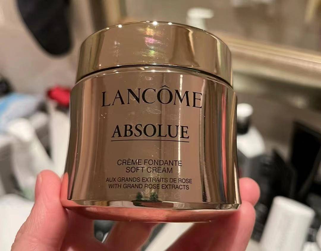 这些面霜水润保湿美白去黄清透控油,能够解放肌肤的清爽自由呼吸!