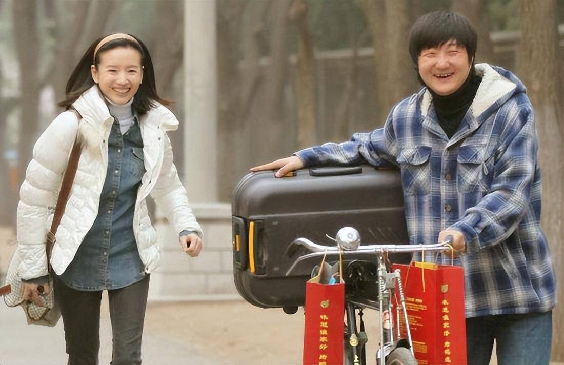 董洁又有新恋情了?她是有什么恋丑癖吗?_潘粤明_网友_儿子