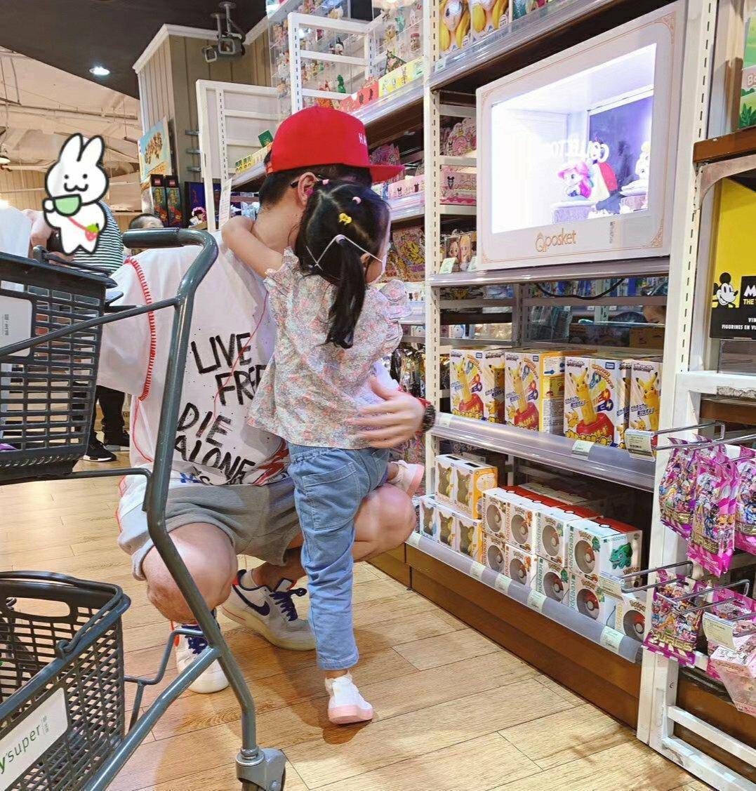 老二大佬姿态,表情全程抢镜_安安_妹妹