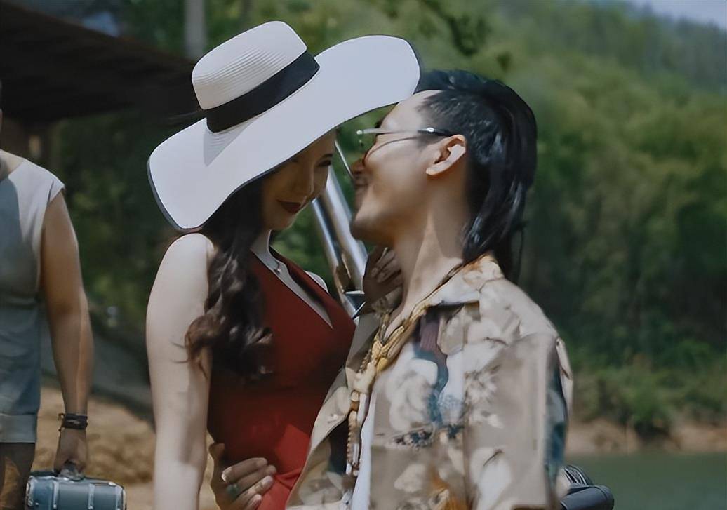 满屏1星,徐冬冬老公主演的烂片,被观众痛骂:直接露