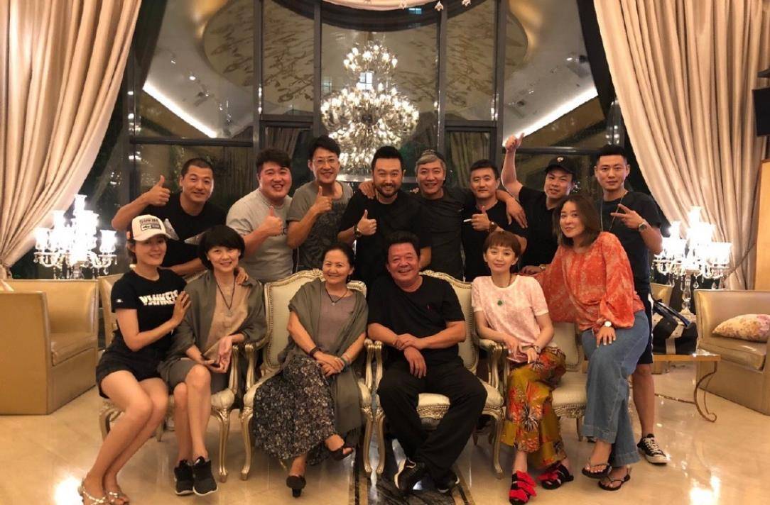 演员刘向京:凭《闯关东》成名,相亲娶圈外妻生一子托起父母晚年