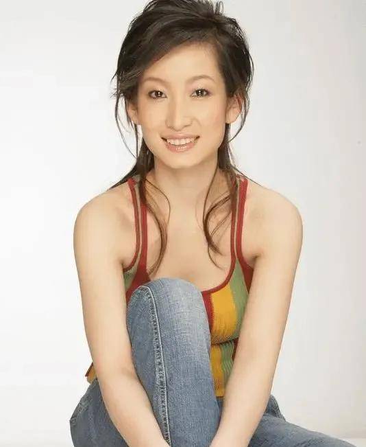 秦海璐:配角也能演出主角光芒,曾被嫌弃丑,照片被扔