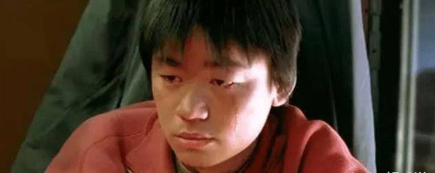 2004年,王宝强凭借着《天下无贼》中"傻根"一角一炮而红