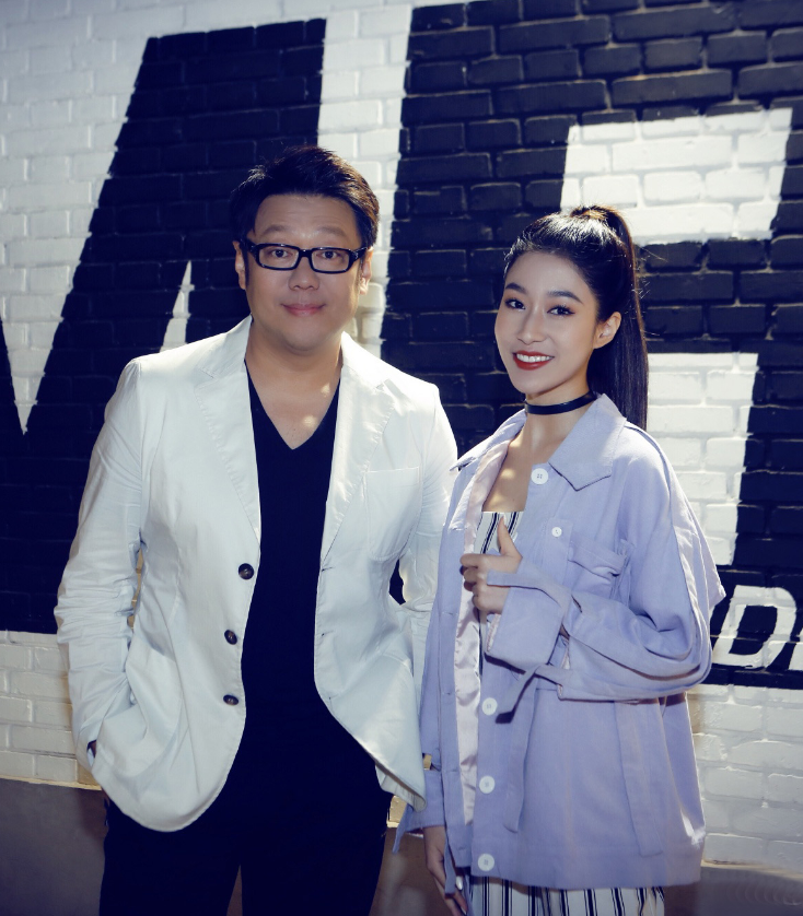 知名演员周迅:分手2年恋上小13岁男友,47岁的她生活恣意潇洒_窦鹏