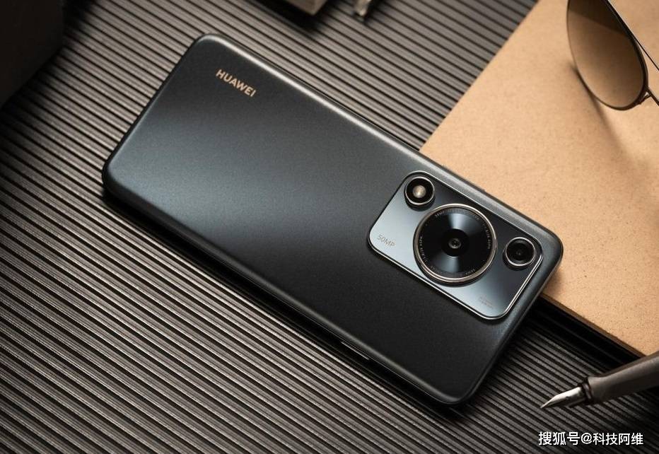 原创华为用力太猛6000ma256gb鸿蒙os跌至953元沦为标准百元机