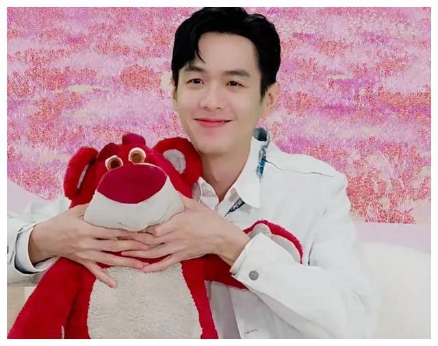 好男人张若昀娱乐圈人气王绅士形象惹人爱
