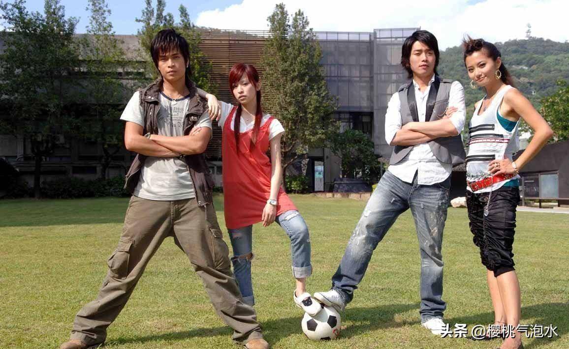 被爱情魔咒缠身的成晓诗所遇见的每一段恋情都不超过三个月,被男友