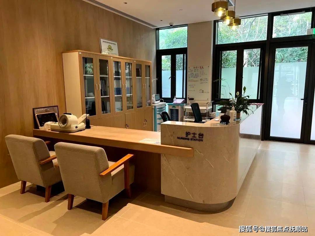 锦绣府社区内设医务室,包括全科医生诊室,中医诊室,药房,康复大厅等