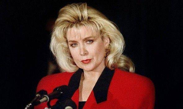 芭芭拉以及布什家族则坚决否认.