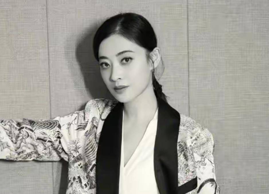 中年被夸状态佳,这五位女星的人生赢在了下半场_俞飞鸿_秦海璐_闫妮