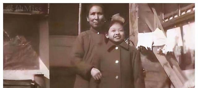 原创韩红的传奇经历全都是泪水交织唯有儿子韩厚厚能让她笑出来