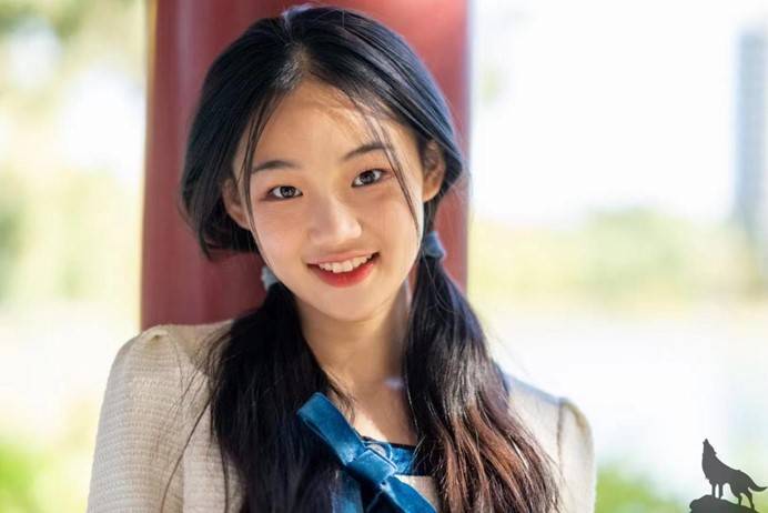 北京大学刘思嘉担纲中国诗歌春晚大学生大使弘扬诗学