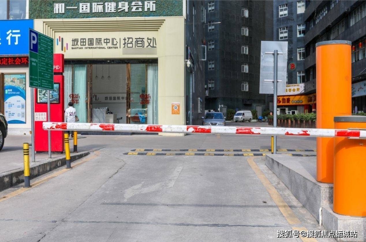 m385路; m415路; m417路; m524路; m572路; 高峰专线31路b 杨美地铁