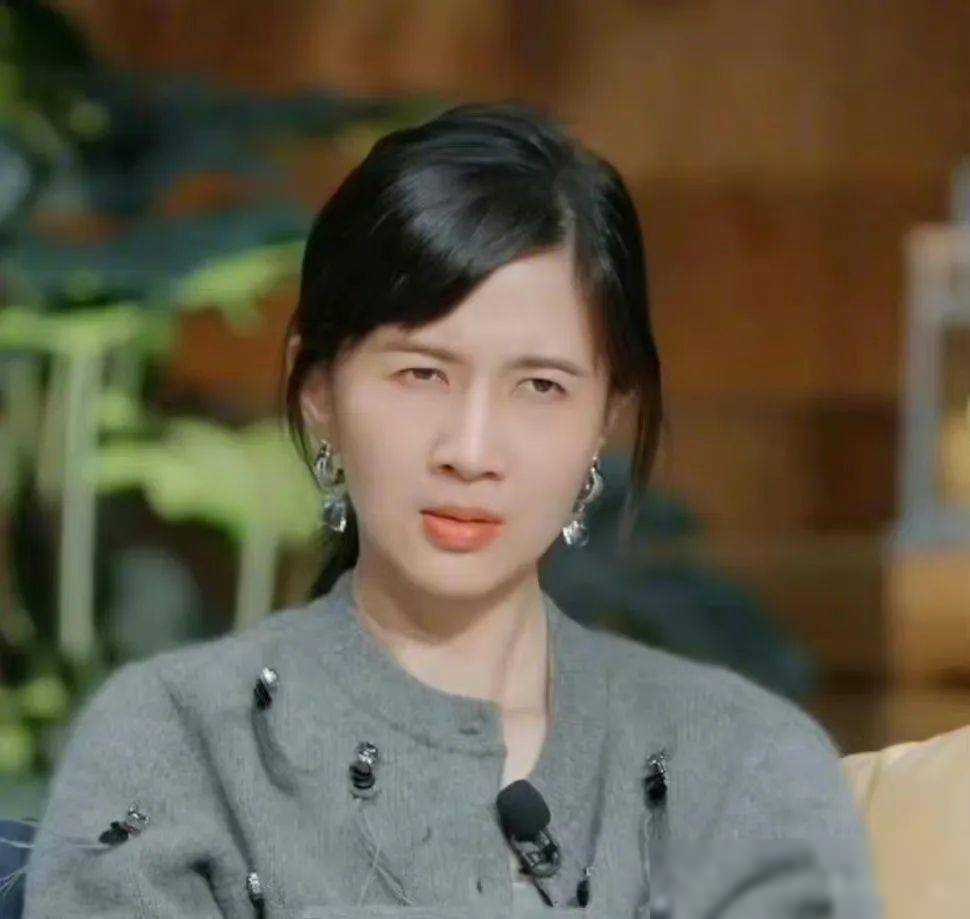 原创宋轶甩了白敬亭袁冰妍话剧瓜金晨被女配掀桌papi酱违规