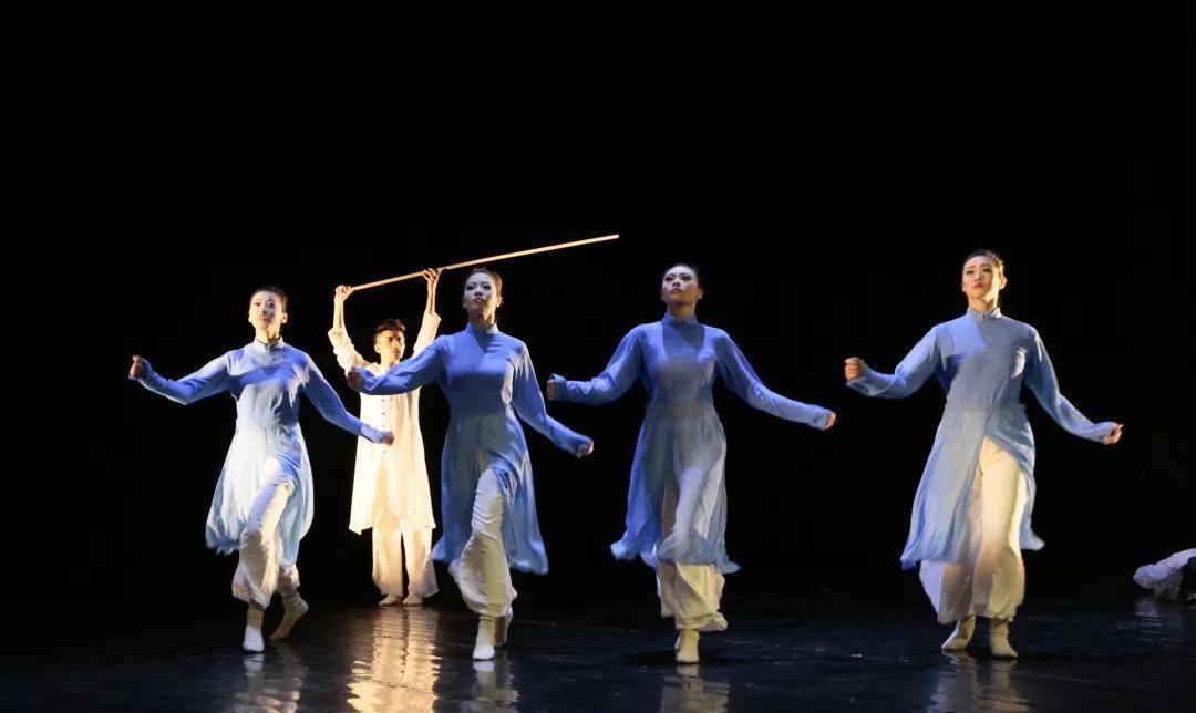 原创浅析唐朝时期的剑舞文化