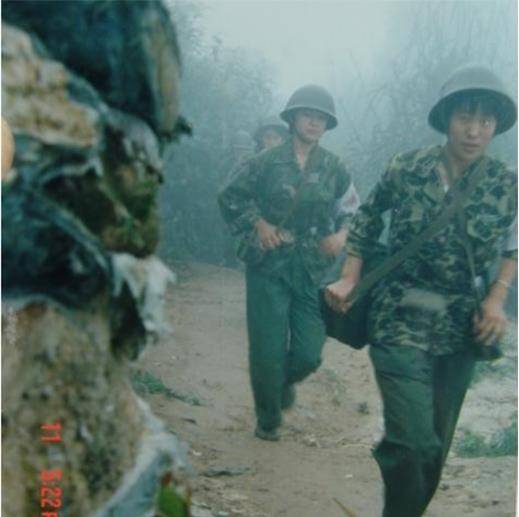 猫耳洞巡诊,战士不让看烂裆,当妈的王晓华:我是你