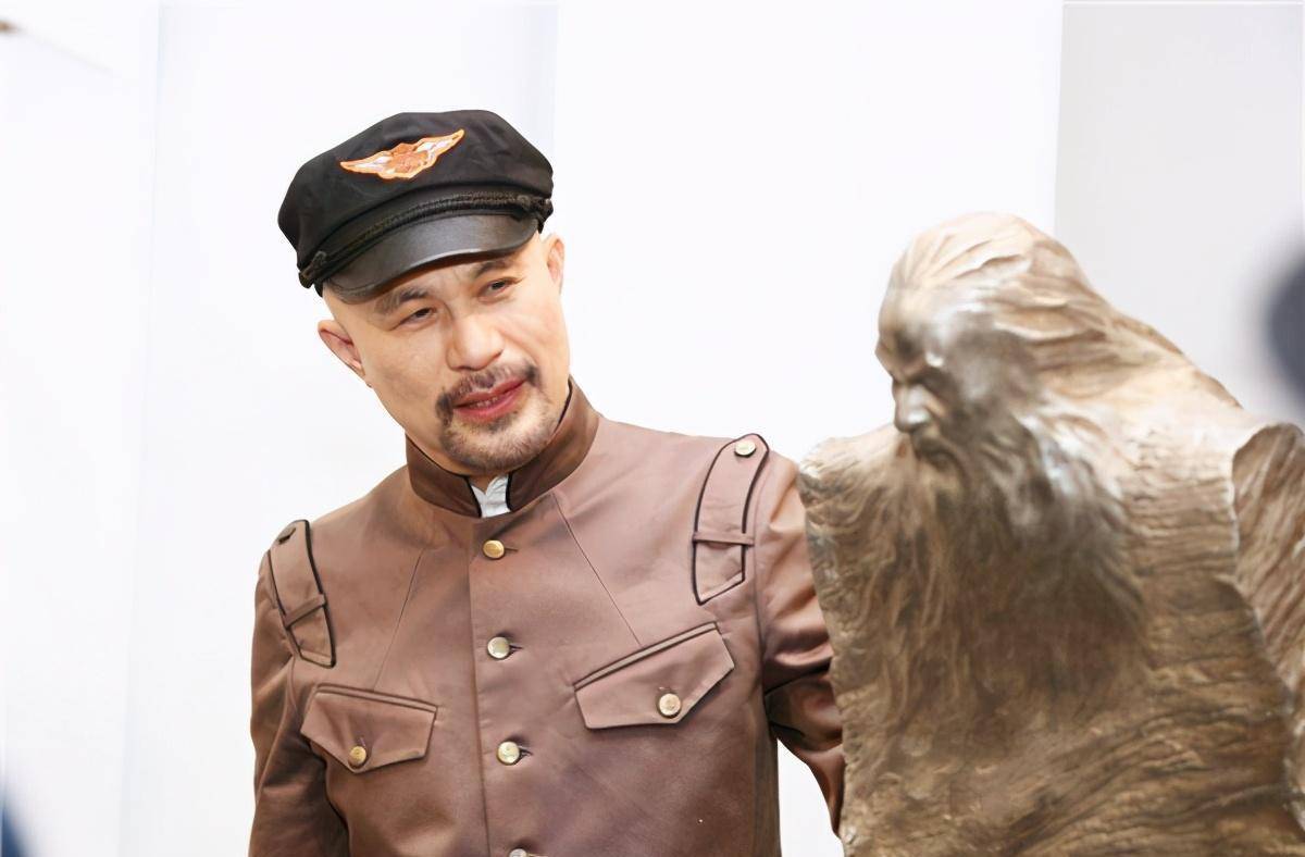 原创演员徐锦江如今一幅绘画80万网友戏里三级戏外君子