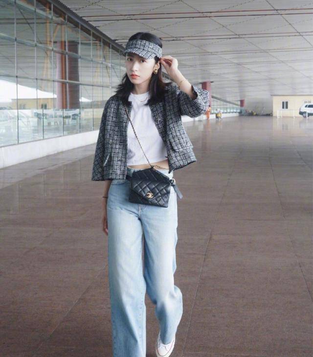 原创宋妍霏周雨彤同登画报两位时髦精的穿搭表现你更pick哪一位