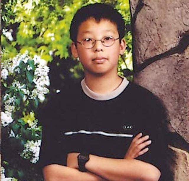 原籍武汉的华裔天才少年:参加美国"高考"满分,学习中