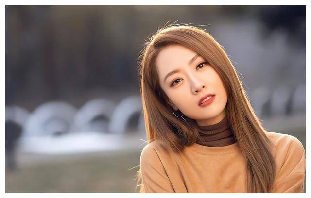 原创15位明星改姓女主持道歉改姓盼得到理解