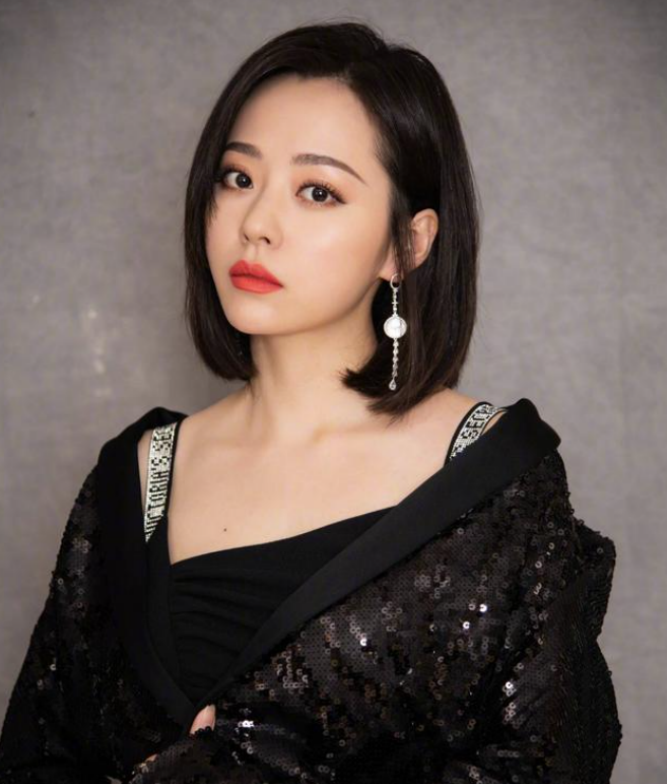 张靓颖:被自己15年的一厢情愿上了一课_冯轲_张桂英_父亲