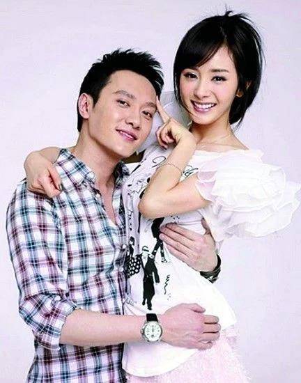 赵丽颖怒删微博沉默不语,冯绍峰诉苦博同情,分手是因为花心吗_网友