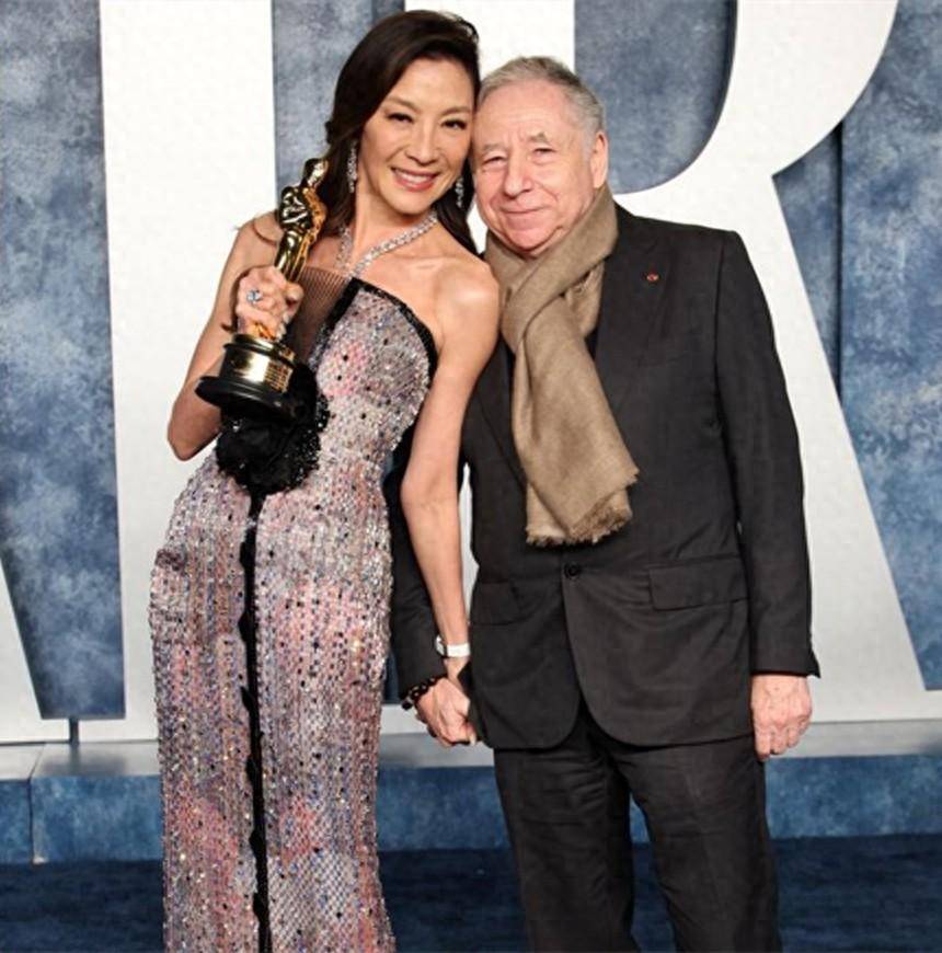 潘迪生_何猷君_事业