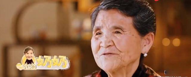 黄圣依婆婆带孙子逛超市,没带保姆保镖,安迪买冰棍找3块给奶奶_时候