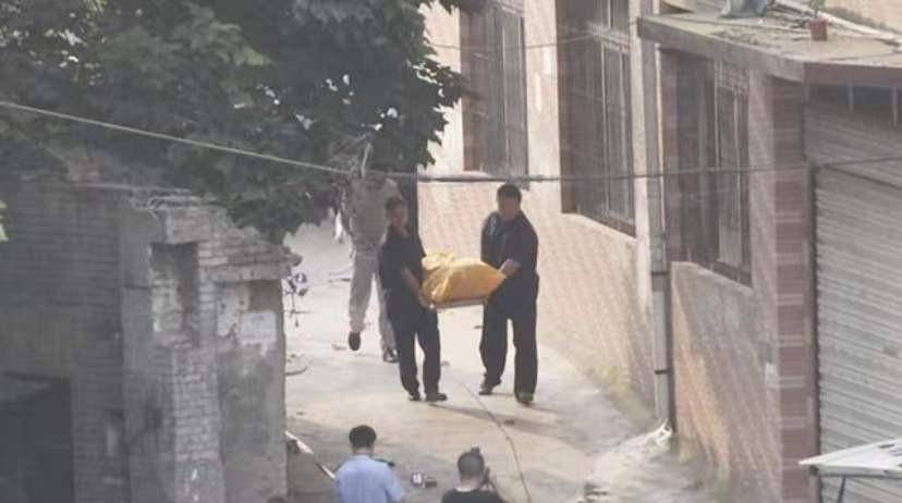 击毙周克华仅3秒!事后两名警察回忆:根本来不及去想怕不怕!