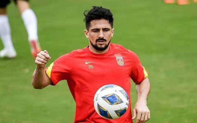 伊万科维奇引进"野牛洛国富",国足冲击世预赛稳步前进!