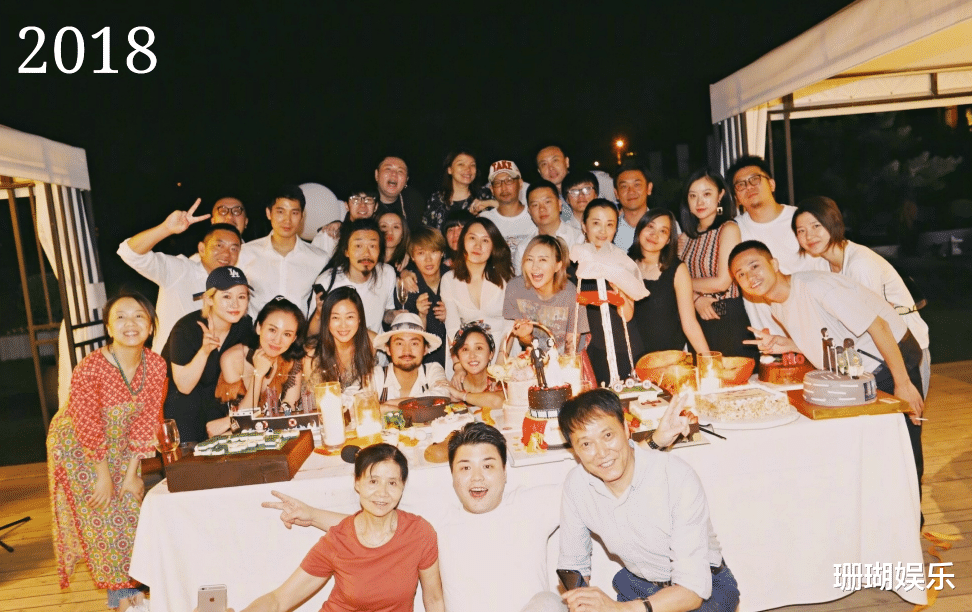 原创袁弘晒照片庆祝结婚五周年张歆艺短发太飒嫁给爱情就是这样吧