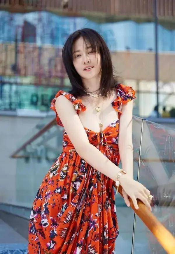 从春风沉醉的夜晚走来的谭卓,一出道影片就入围戛纳电影节竞赛_生活