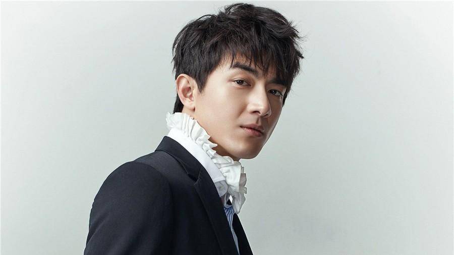 表面上的高冷男神,内心很有趣,这种反差让人喜欢_林更新_男孩子_男生