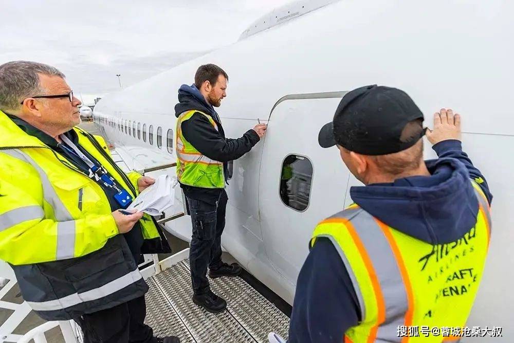 波音空中掉门事件3乘客提诉讼_凯尔·林克_女朋友_飞机