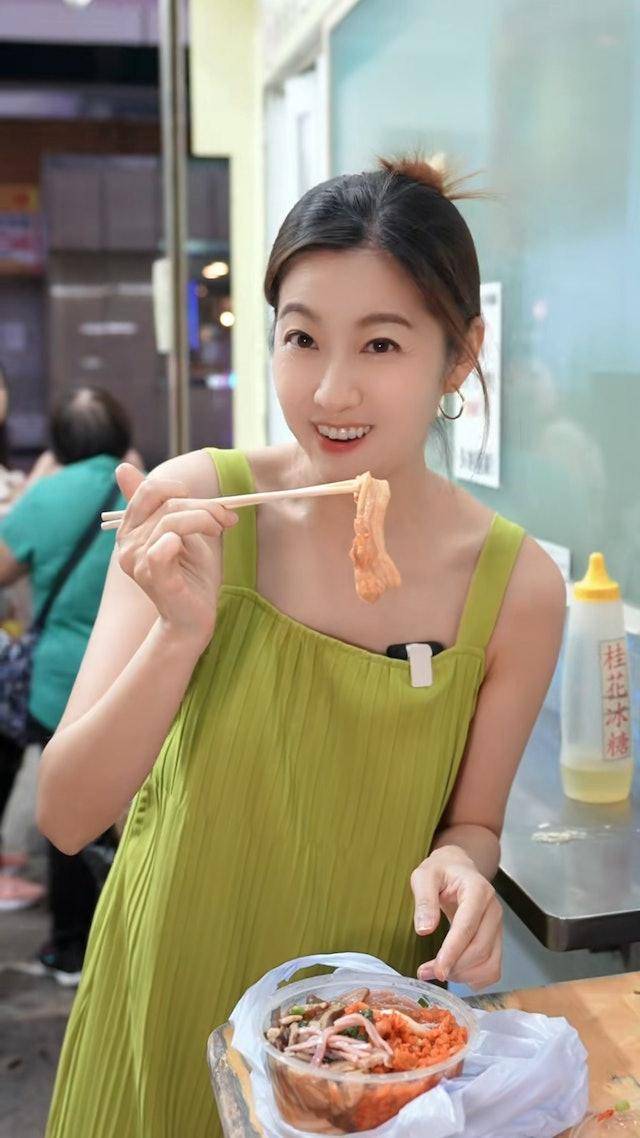 有「tvb最索人妻」之称的陈自瑶(yoyo)与老公王浩信的婚姻状况一直成