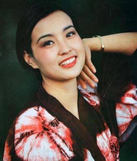 原创此情难忘分手29年他与前妻刘晓庆同台告白你在我心中从未离开