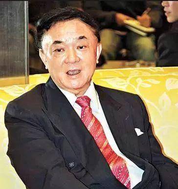 父亲和儿子闹翻了,许多人觉得罗旭瑞生在大家族却没有一个"家庭魂".