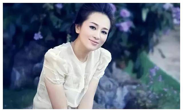 演员涓子低调嫁外圈丈夫,生两子婚后生活如何?_事业_家庭_男子