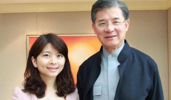 罗康瑞百亿家产惹争端,前妻何晶洁大怒,朱玲玲不争不抢成赢家_香港