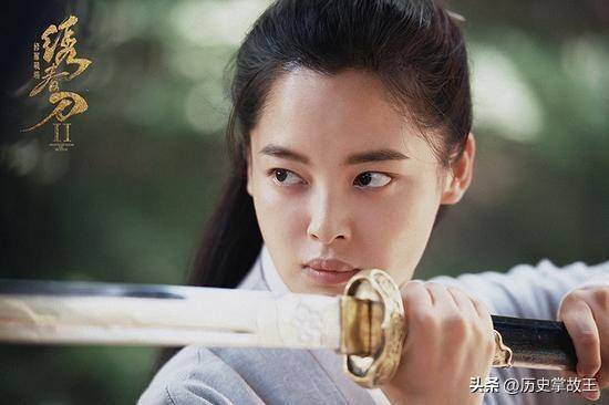 "拼命三娘"辛芷蕾:父亲瘫痪五年,亲口承认对金钱充满了欲望_甄子丹