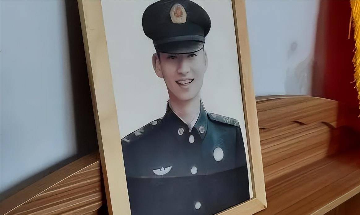 原创烈士肖思远母亲只知道儿子女友小名想告诉她别等了