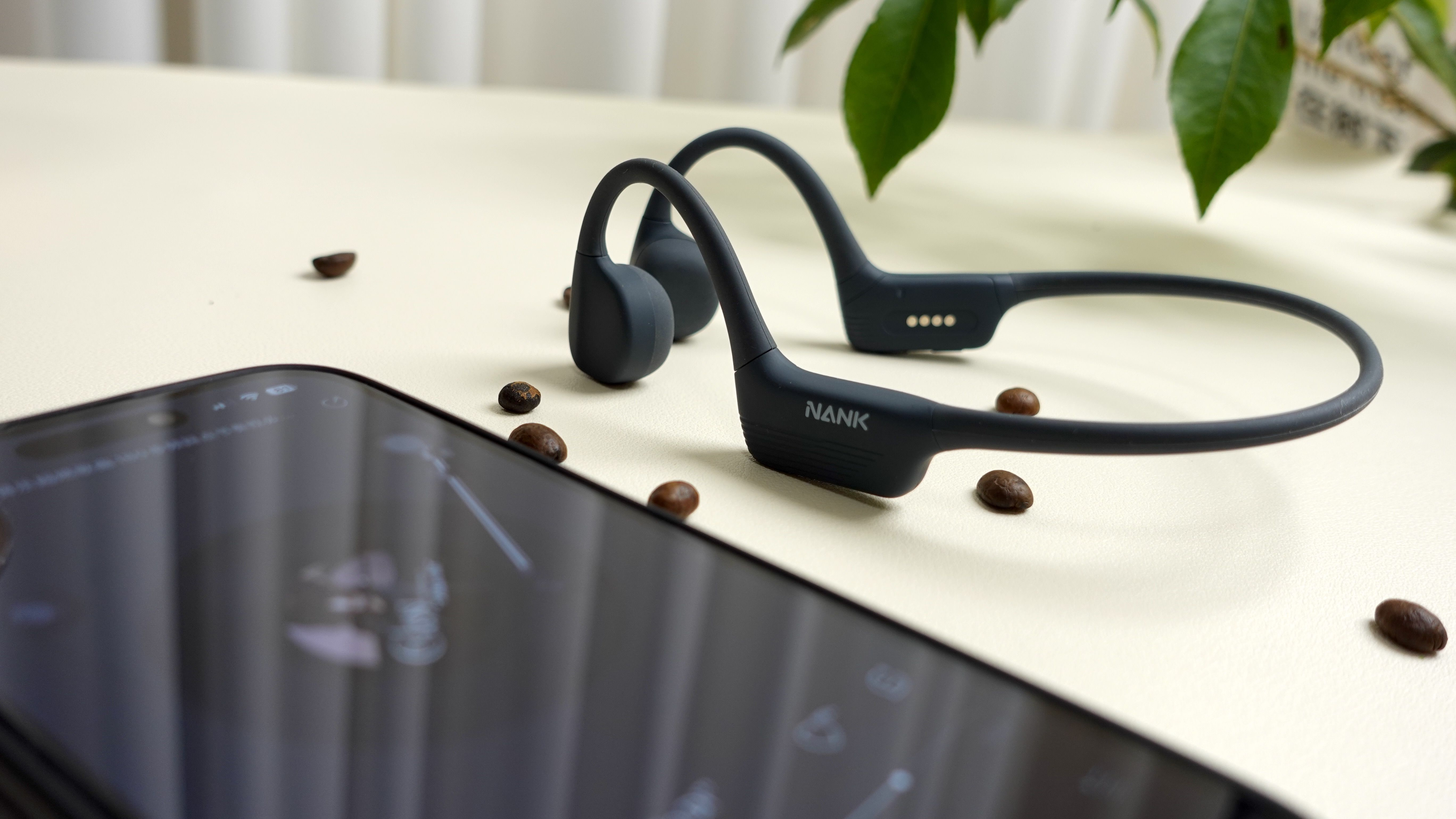 给减肥加把劲儿！超轻耳机为运动减负舒适与音质双赢