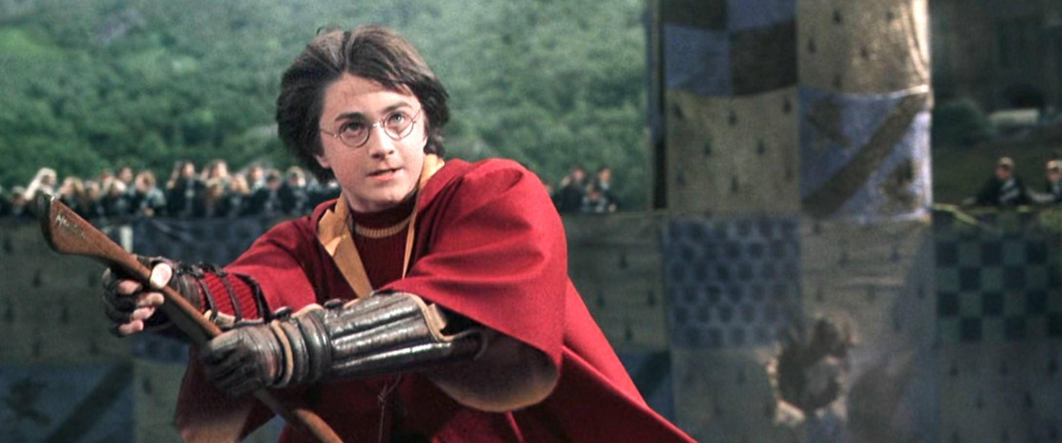 《哈利波特》:魁地奇明明有那么多bugs,为啥罗姨非写它不可?