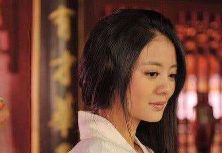 "说的是金哀宗逃离汴京时,身边一个女人也不带.所以,皇后落入宋军