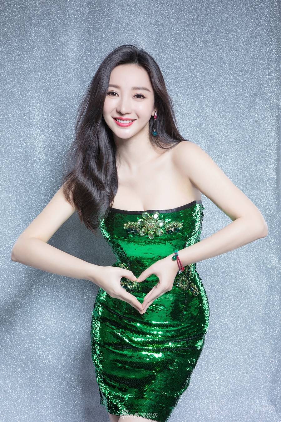 原创柳岩内娱一枝花身材绝美无人能敌