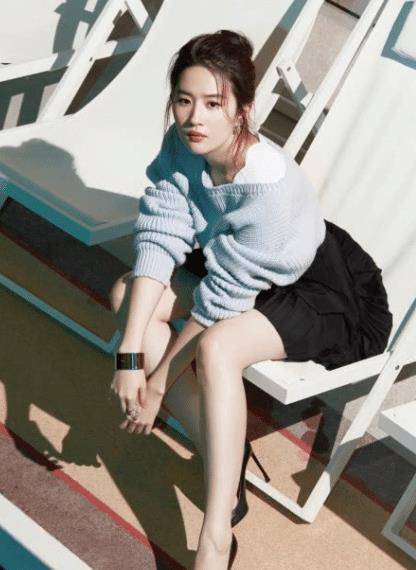 原创有一种腿叫刘亦菲的小鸟腿伸直的那一刻说不羡慕是假的