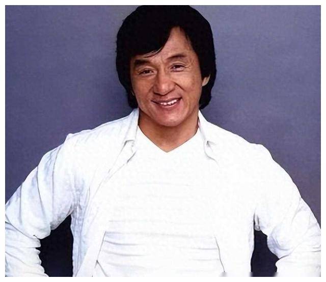 成龙评价梁小龙:我虽是豹子丁冲,却不及梁小龙功夫厉害.